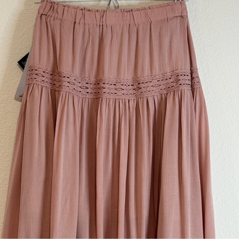 🆕 Pale Mauve Crochet Lace Maxi Skirt XL – Flowy Western Boho 🆕 - Picture 7 of 14